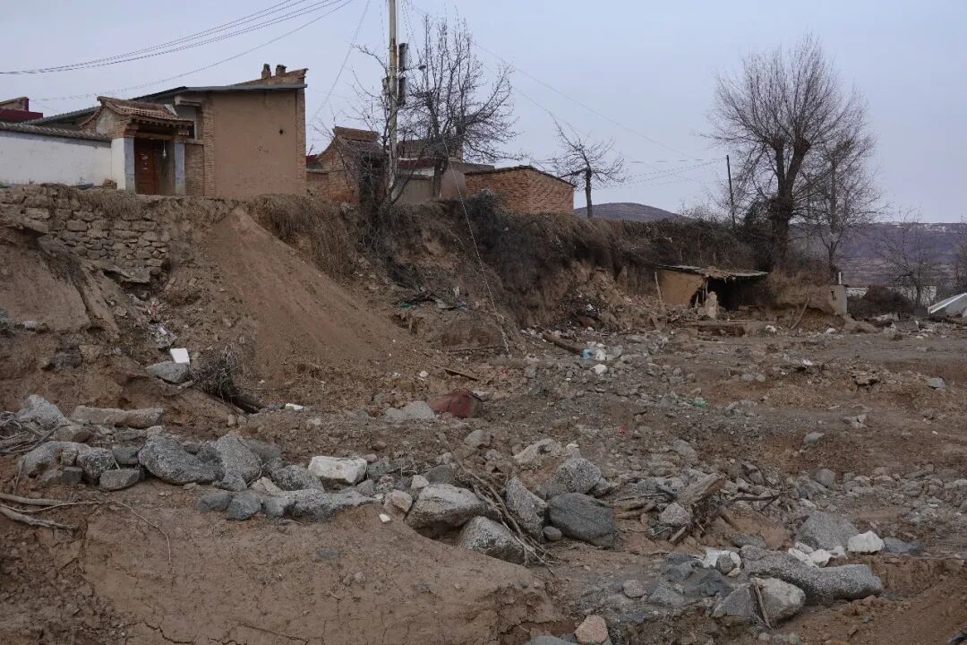 村里发房子了，榆中灾民住进“别墅”(图11)