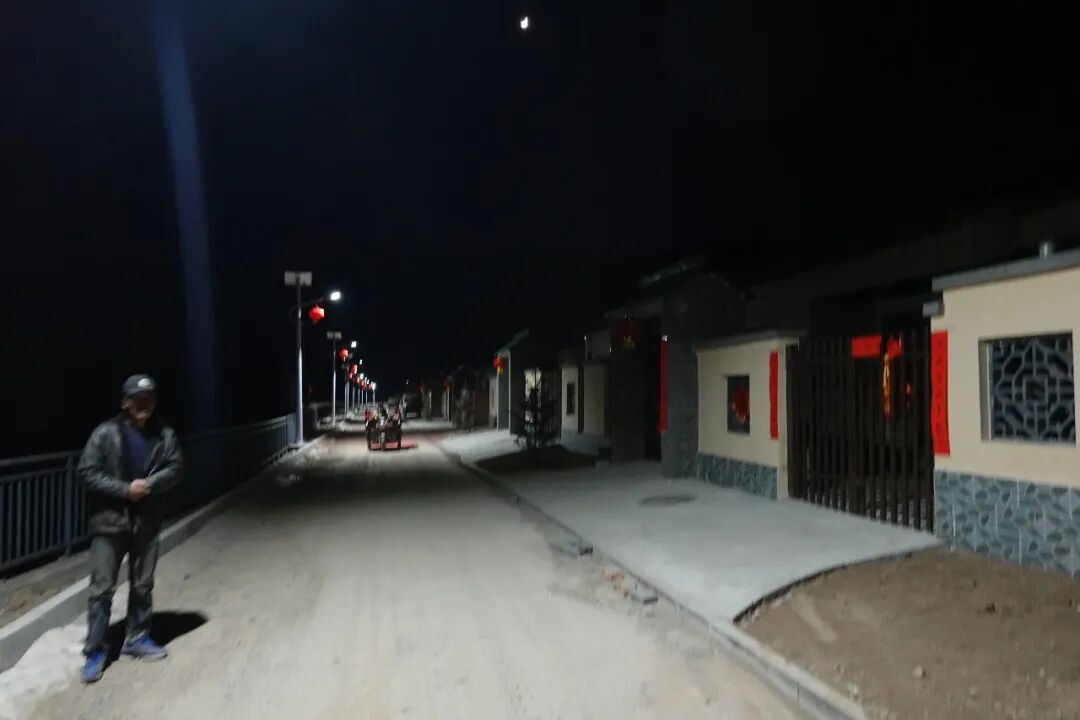 村里发房子了，榆中灾民住进“别墅”(图16)