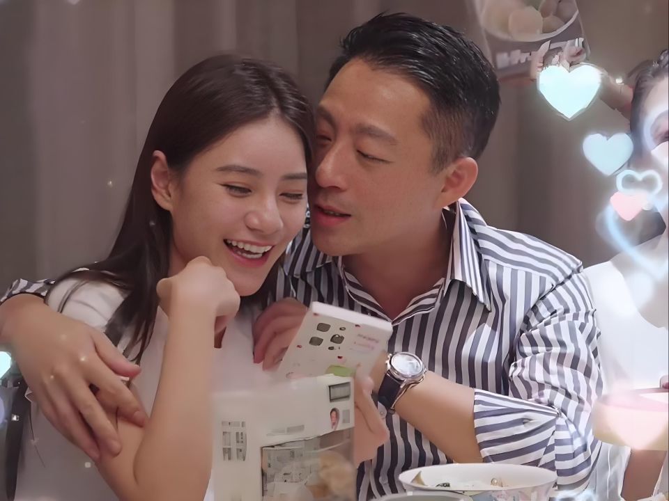 汪小菲带儿女吃路边摊！阿姨司机同坐一桌好热闹，玥儿很黏马筱梅(图6)