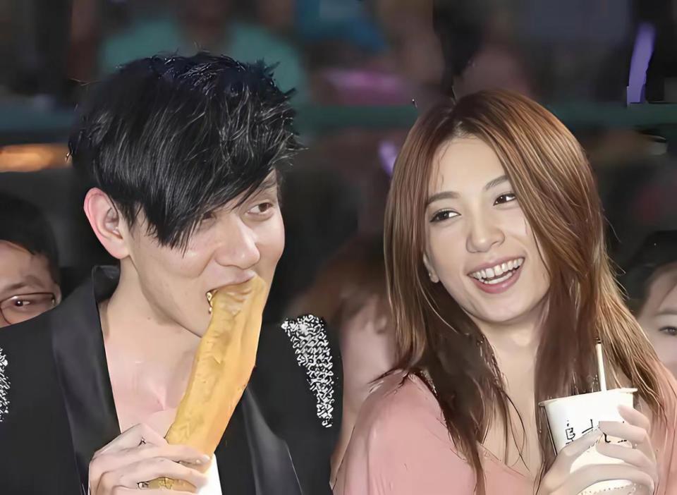 林俊杰再被曝出猛料：网传曾示爱到田馥甄差点翻脸，剧情好抓马(图2)