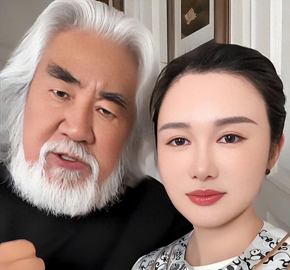 搬起石头砸自己的脚！杜星霖自曝私生活，替