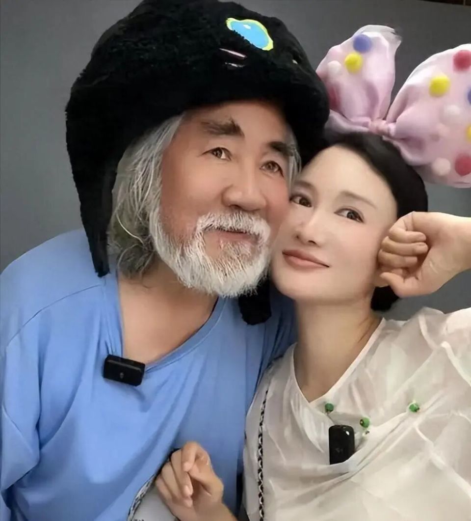 搬起石头砸自己的脚！杜星霖自曝私生活，替张纪中“风流”债买单(图2)