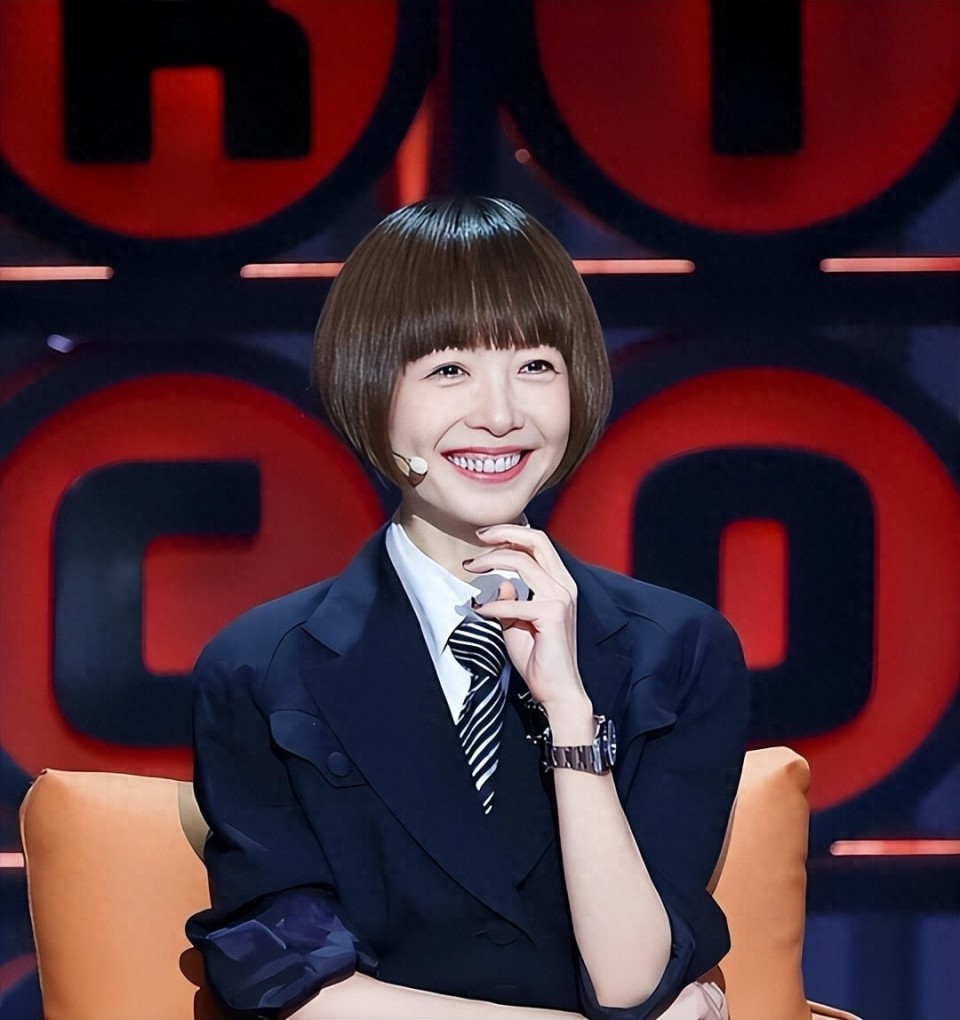 被曝和小19岁男艺人同居多年，全网黑了10年的她，如今怎么样了？(图1)