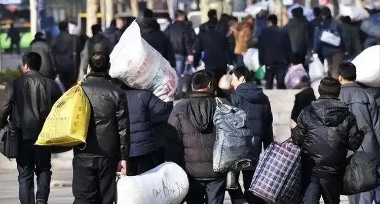 闫学晶哭穷后续：网友自发众筹，有人捐菜，有人捐肉，更有捐钢镚(图7)