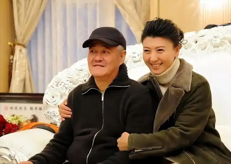 闫学晶哭穷后续：网友自发众筹，有人捐菜，有人捐肉，更有捐钢镚(图14)