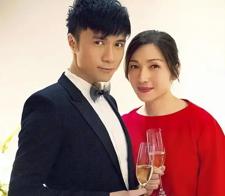 古巨基实在没想到，官宣喜讯不到24小时，让人恶心的一幕发生了(图16)