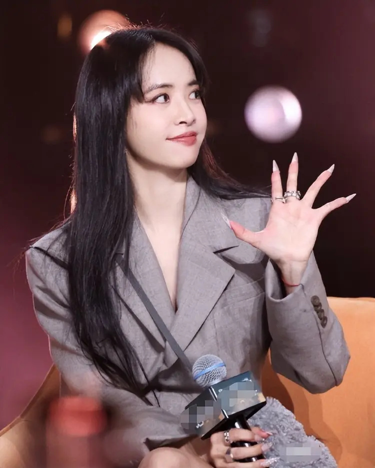 以为是假新闻，其实是真新闻，从撒贝宁到蔡依林，个个离谱又惊人(图11)