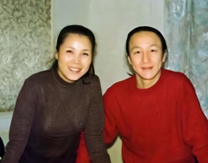 59岁田震近况曝光，戴假发化清纯妆，优雅现身和之前简直判若两人(图22)