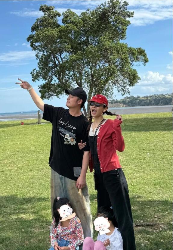 陈赫夫妇真实状态曝光！现身新加坡环球影城，陈赫油腻不少，张子萱身材似少女(图8)