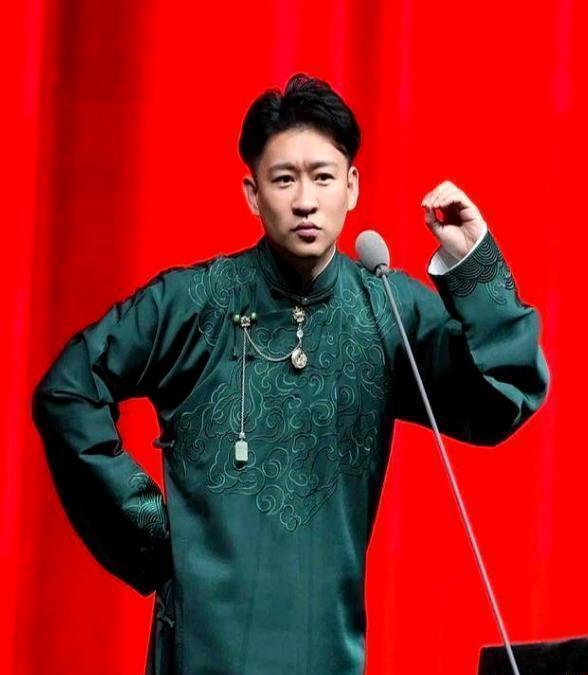 把观众耍得团团转！曹云金取消巡演引发热议，网友的评价一针见血(图1)