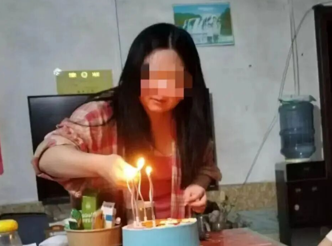 女生在黄山坠亡，景区被判赔16万，其父上