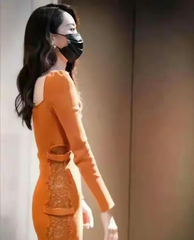 天呐，张小斐已经瘦得薄薄一片了，喜剧演员也需要保持身材吗(图4)