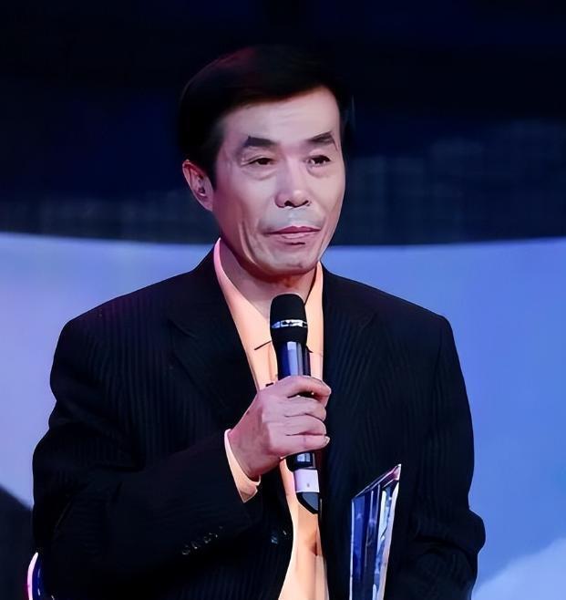 离过年不到俩月，赵本山因何庆魁一句话口碑暴涨，终于扬眉吐气(图15)