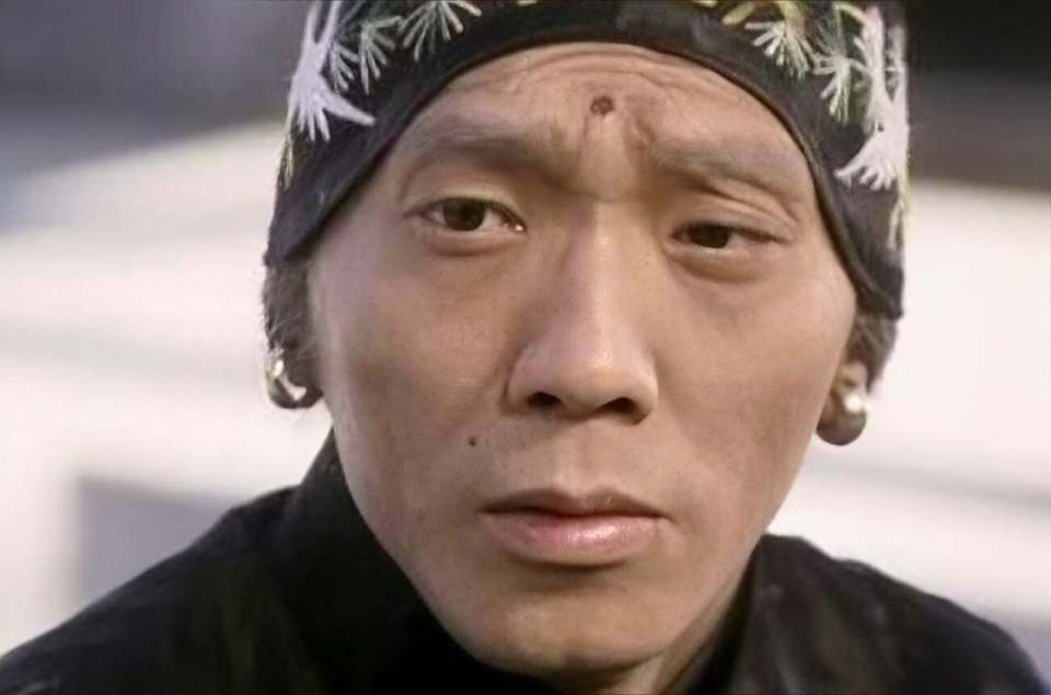 突传死讯！香港知名演员因病离世，生前吸着氧还坚持拍戏(图2)