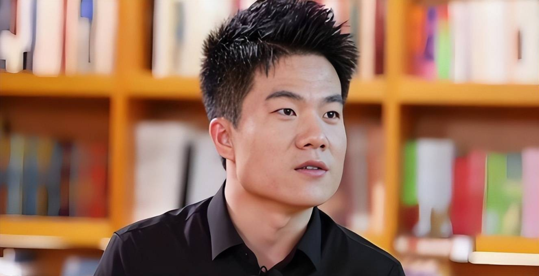 董宇辉爆单沙发陷“代工”争议，顾家幕后浮