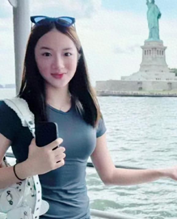 吴尊女儿才14岁！身高直逼172cm，网