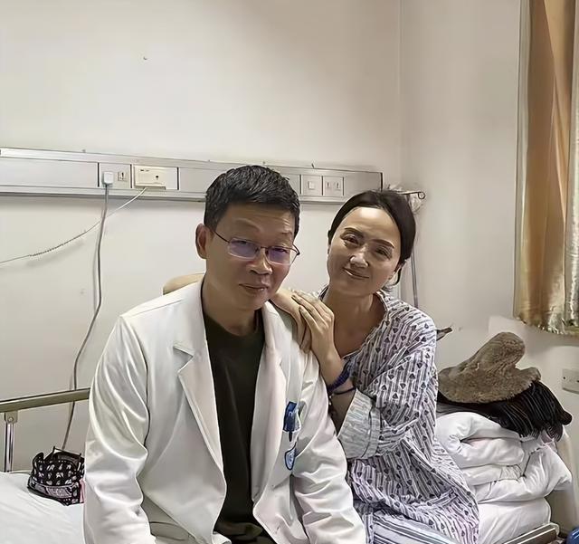 高僧公开朱媛媛生前照片，已为她做莲位牌，入殓师透露在福建去世(图4)