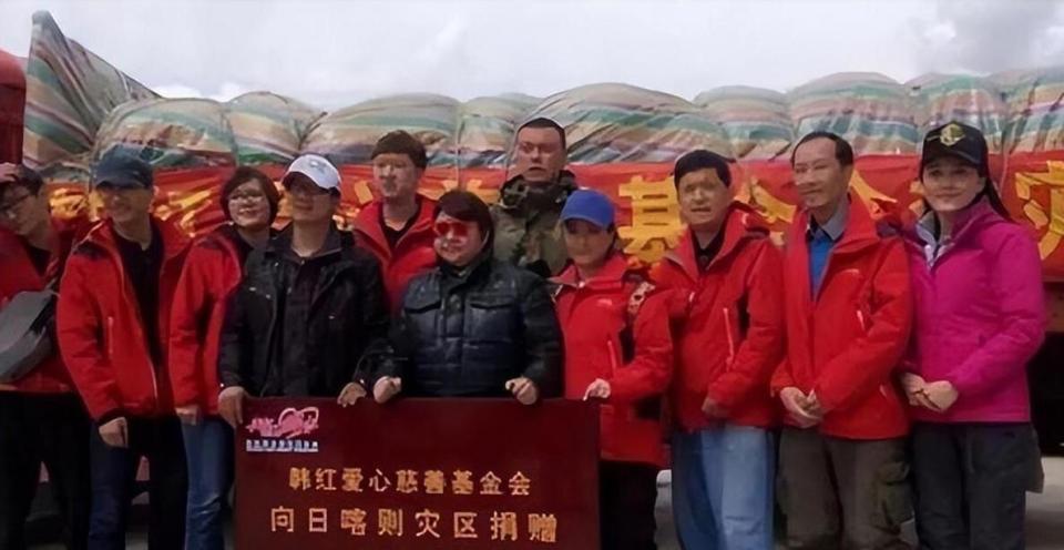 韩红也没想到，自己藏了26年的儿子，如今已经成了她的骄傲(图27)