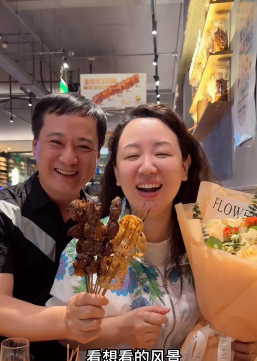 太无知！关凌硬挤儿子脸上痘，导致严重感染，做手术缝4针恐留疤(图12)