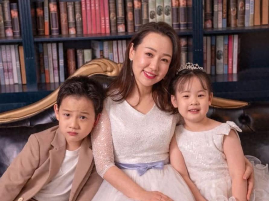 太无知！关凌硬挤儿子脸上痘，导致严重感染，做手术缝4针恐留疤(图16)