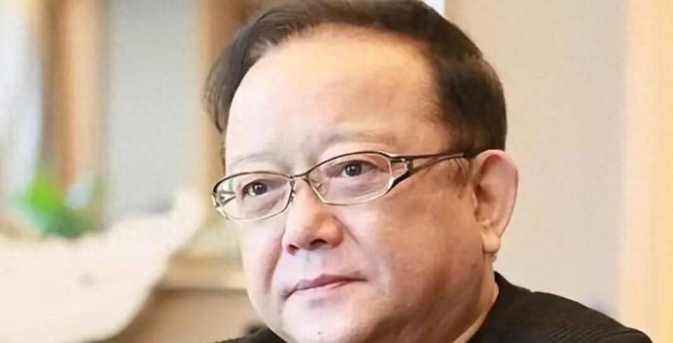 77 岁王刚的晚年：本以为有儿子能安度余