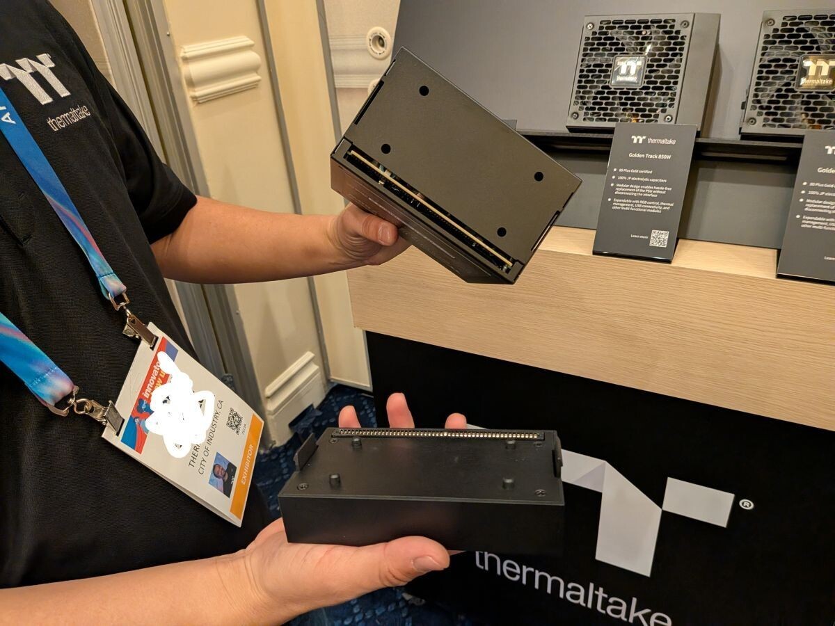 曜越CES 2026电源新品登场：从3000W到SFX小钢炮(图4)