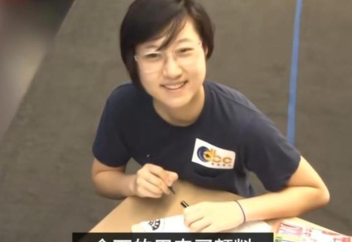 吴绮莉26岁女儿近况曝光，在香港靠设计吃饭，直言只够交房租(图5)