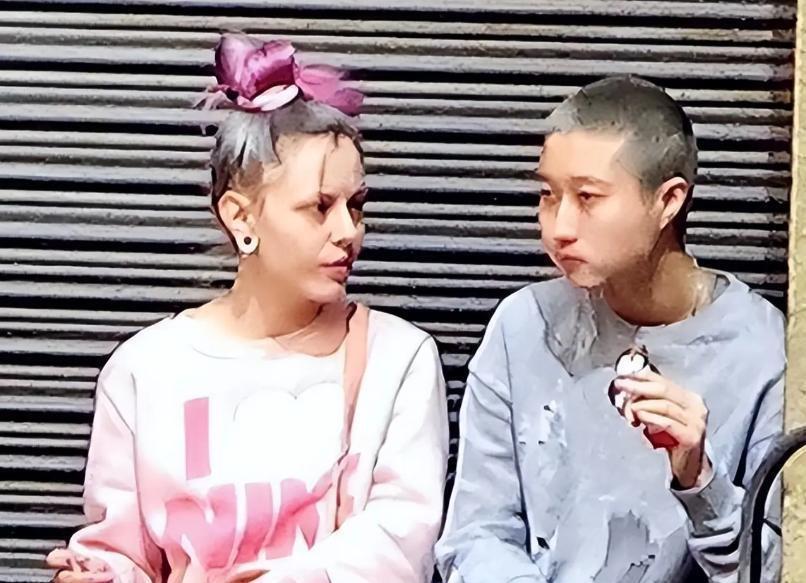 吴绮莉26岁女儿近况曝光，在香港靠设计吃饭，直言只够交房租(图8)