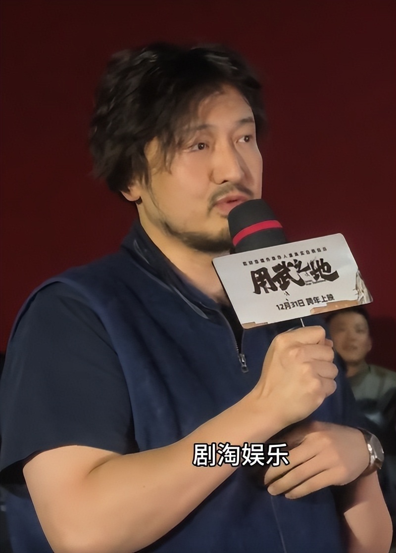 齐溪小腹隆起疑怀3胎!肚大如萝给妈妈庆生,和王传君已有俩女儿(图19) 齐溪小腹隆起疑怀3胎!肚大如萝给妈妈庆生,和王传君已有俩女儿(图19)