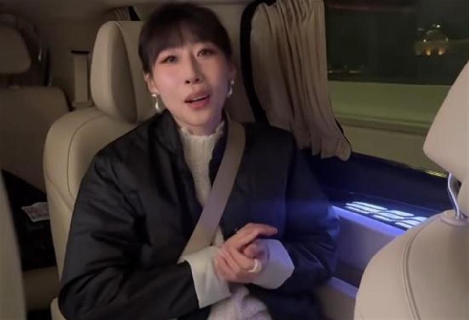 世上没有后悔药，37岁的风情女人任素汐，还是走到今天这步(图2)