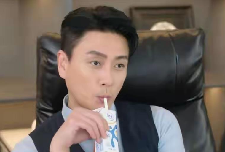 别再替胡杏儿意难平了！45岁黄宗泽自曝婚姻观，哪有什么恨海情天(图7)