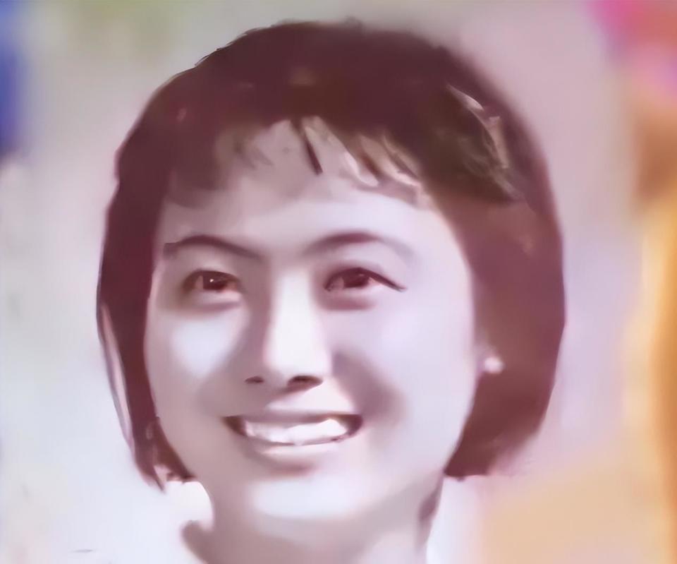 她一生坎坷，照顾疯母，嫁给渣男，离世前将31岁儿子托付海清(图3)