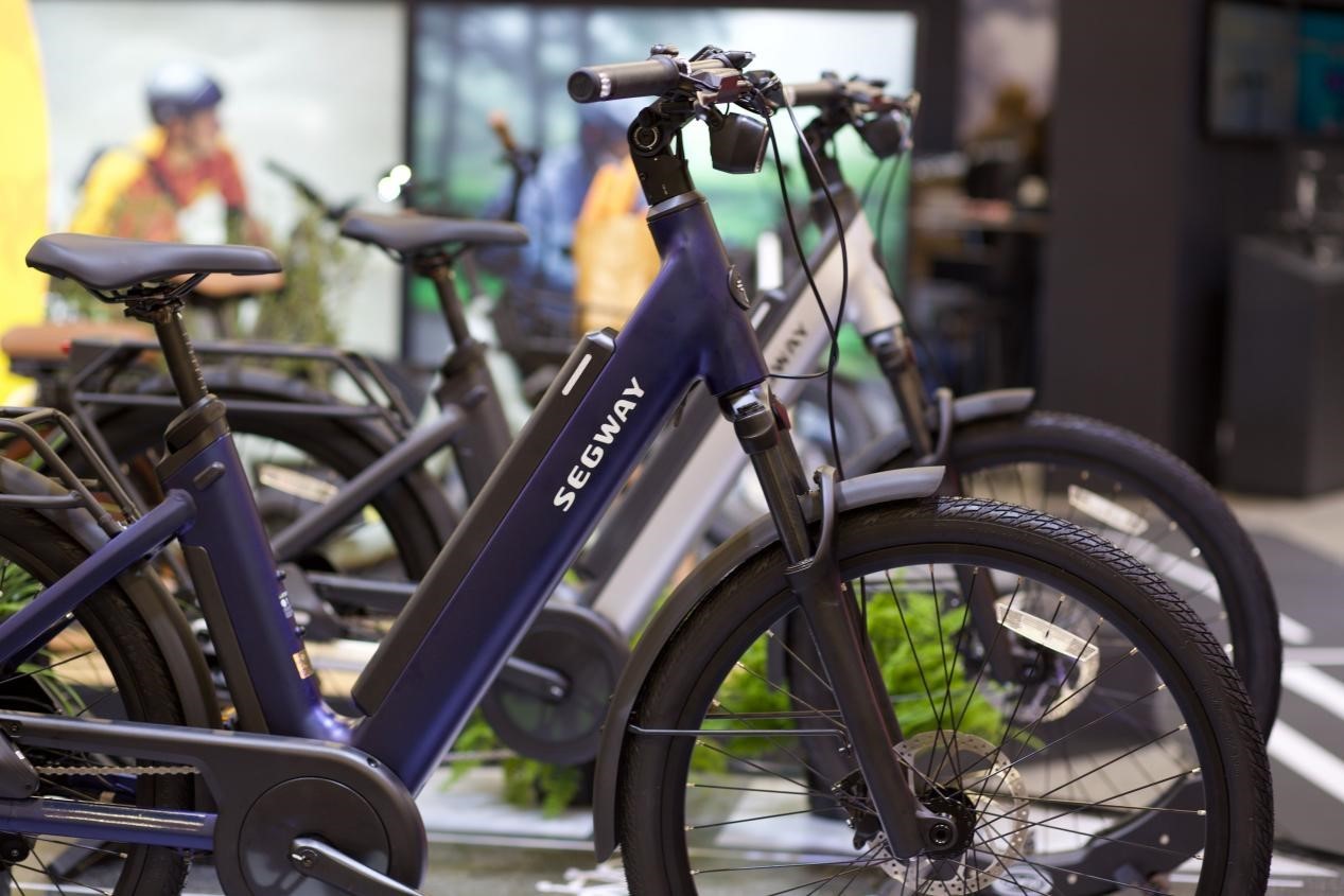 九号公司CES 2026发布多款新品 E-bike与割草机器人技术升级(图2)