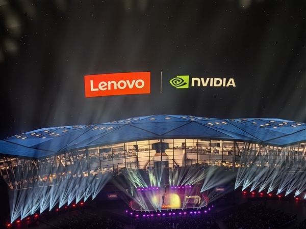 史诗级同框!NVIDIA、Intel、AMD、高通四巨头CEO齐聚联想发布会(图5) 史诗级同框!NVIDIA、Intel、AMD、高通四巨头CEO齐聚联想发布会(图5)