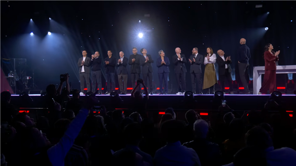 史诗级同框!NVIDIA、Intel、AMD、高通四巨头CEO齐聚联想发布会(图1) 史诗级同框!NVIDIA、Intel、AMD、高通四巨头CEO齐聚联想发布会(图1)