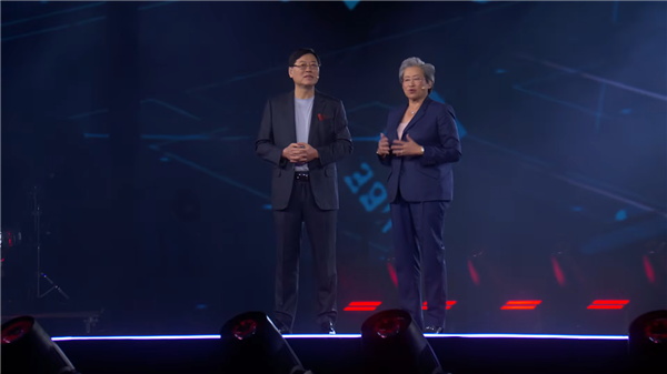 史诗级同框!NVIDIA、Intel、AMD、高通四巨头CEO齐聚联想发布会(图14) 史诗级同框!NVIDIA、Intel、AMD、高通四巨头CEO齐聚联想发布会(图14)