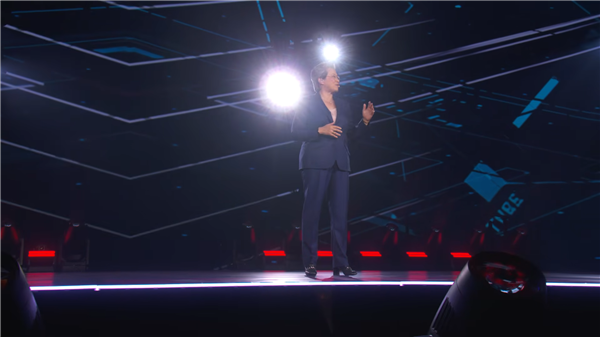 史诗级同框!NVIDIA、Intel、AMD、高通四巨头CEO齐聚联想发布会(图15) 史诗级同框!NVIDIA、Intel、AMD、高通四巨头CEO齐聚联想发布会(图15)