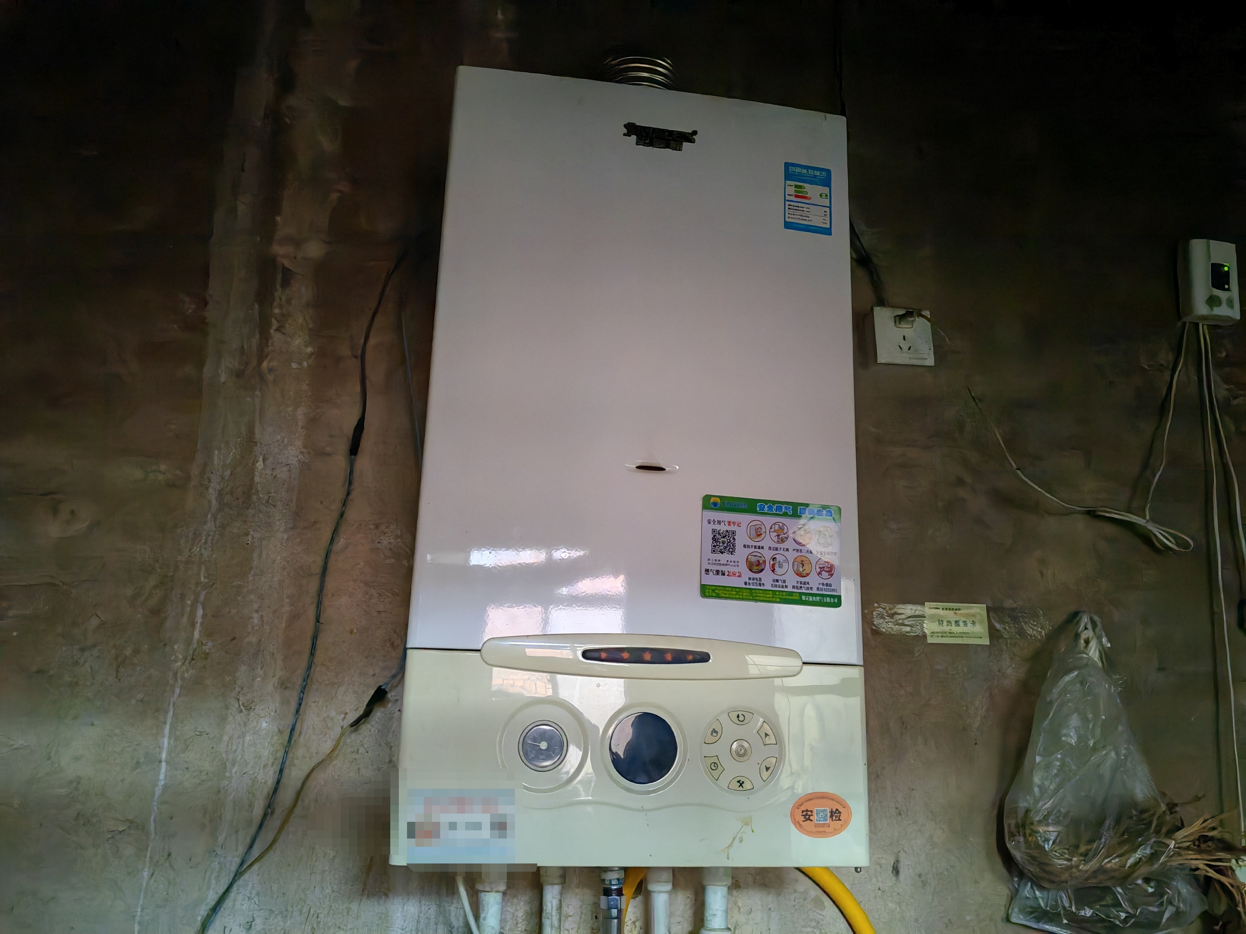 风暴眼丨直击河北农民取暖：“烧不起”的冬天(图4)