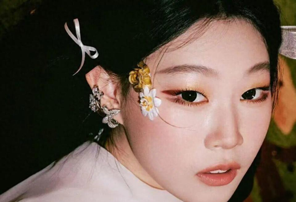 小沈阳女儿沈佳润因跑调上热搜，沈佳润对比