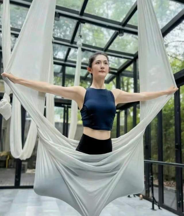 谢娜回应身材争议：用科学消解焦虑，让健康美成为女性的底气！(图5)