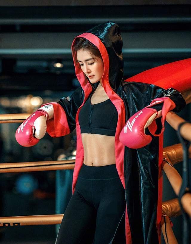 谢娜回应身材争议：用科学消解焦虑，让健康美成为女性的底气！(图12)