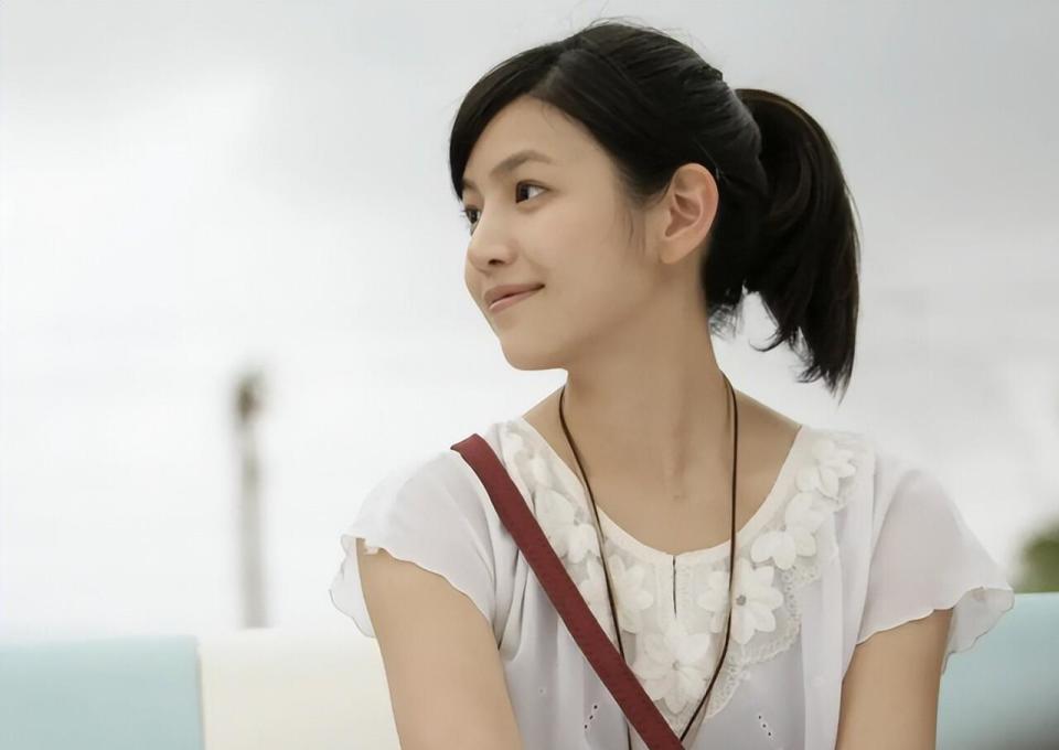 没有对比就没有伤害！离婚一年后，陈晓和陈妍希现状已天差地别！(图21)