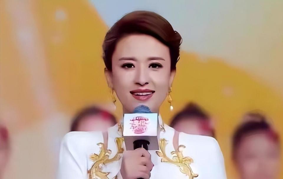 包养四名男子,嫁给63岁富翁央视女主持私生活谣言简直不要太荒唐(图20)