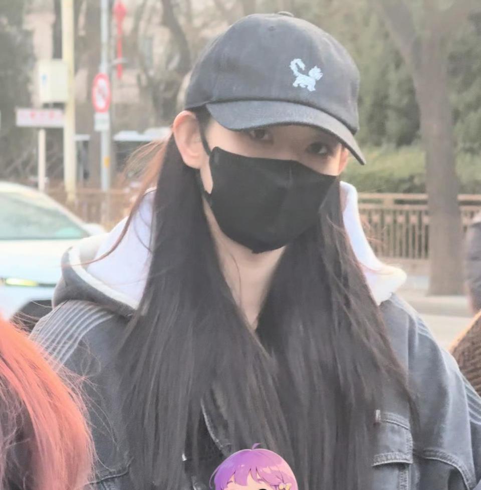 春晚彩排 明星身价大比拼！马丽包包比金砖还贵 王玉雯穿搭能买套房(图20)