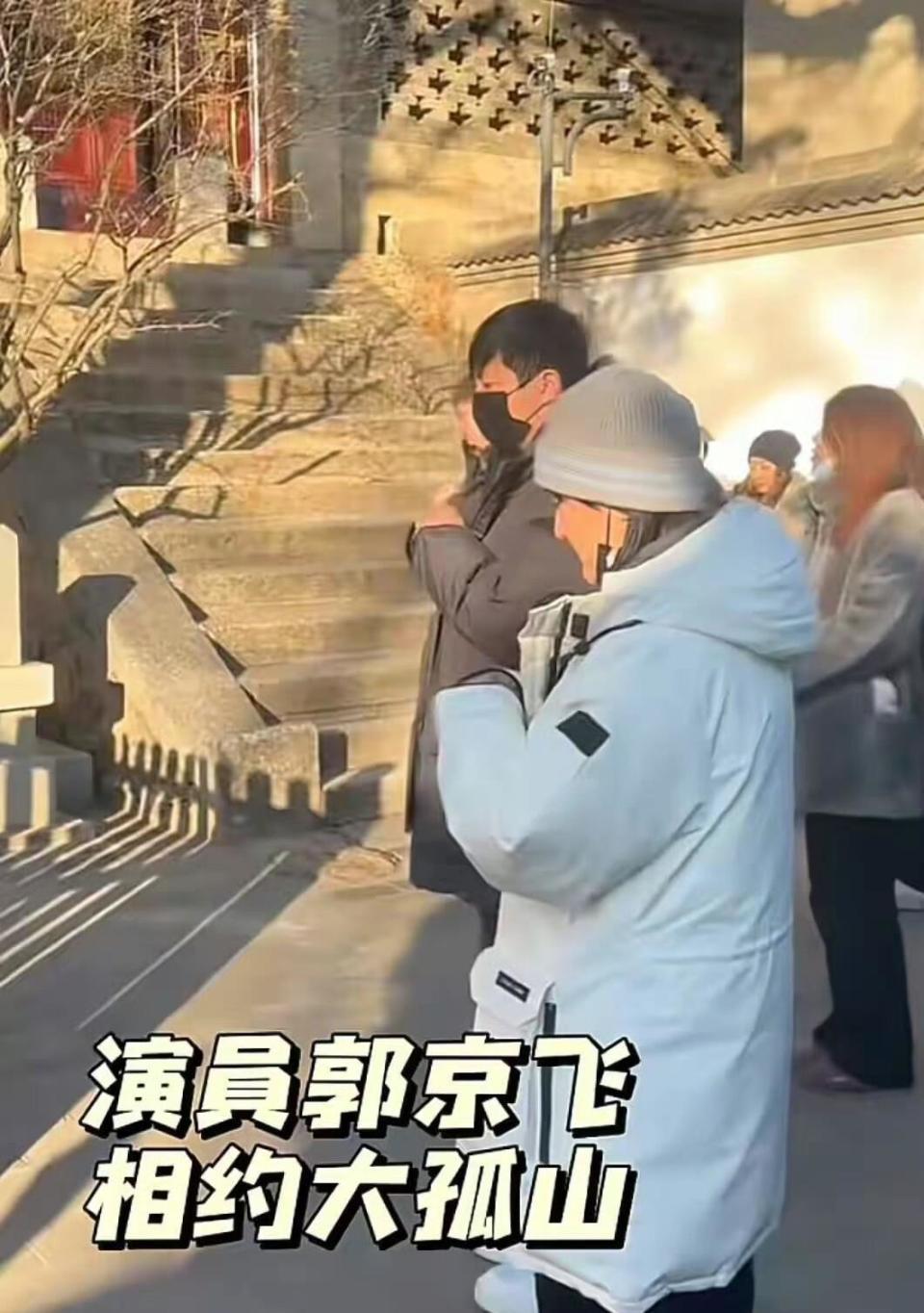 郭京飞再上大孤山！加拿大鹅穿出大衣感，被路人包围很受欢迎(图4)