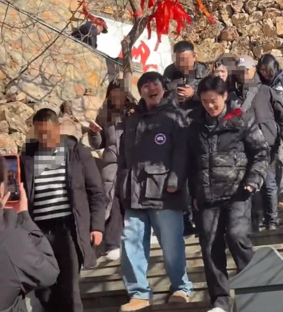 郭京飞再上大孤山！加拿大鹅穿出大衣感，被路人包围很受欢迎(图3)