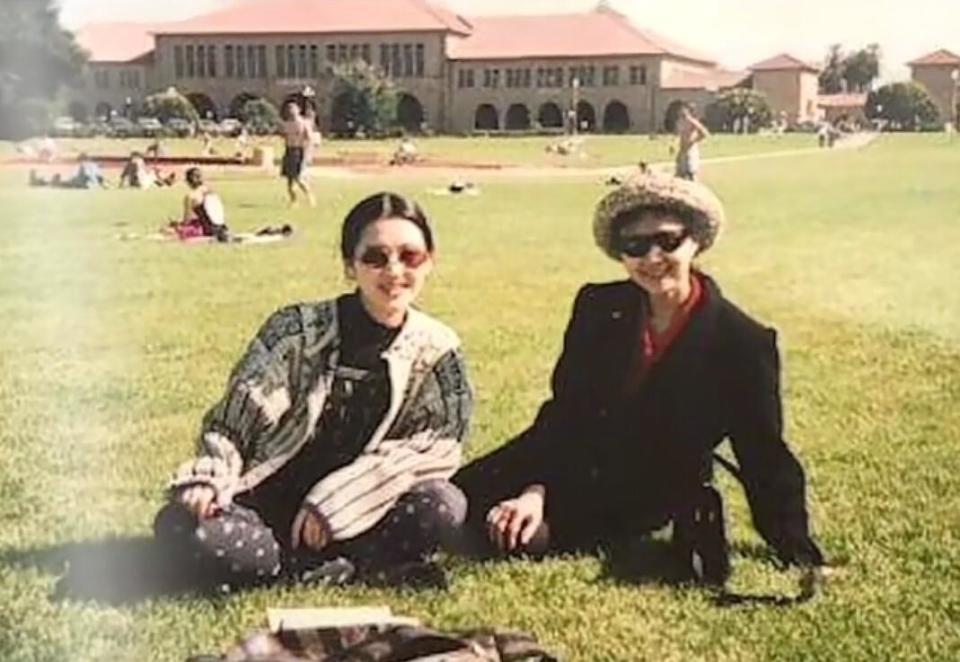 许晴现状曝光,身材丰腴饱满,56岁的她像36岁,太有女人味了(图8) 许晴现状曝光,身材丰腴饱满,56岁的她像36岁,太有女人味了(图8)