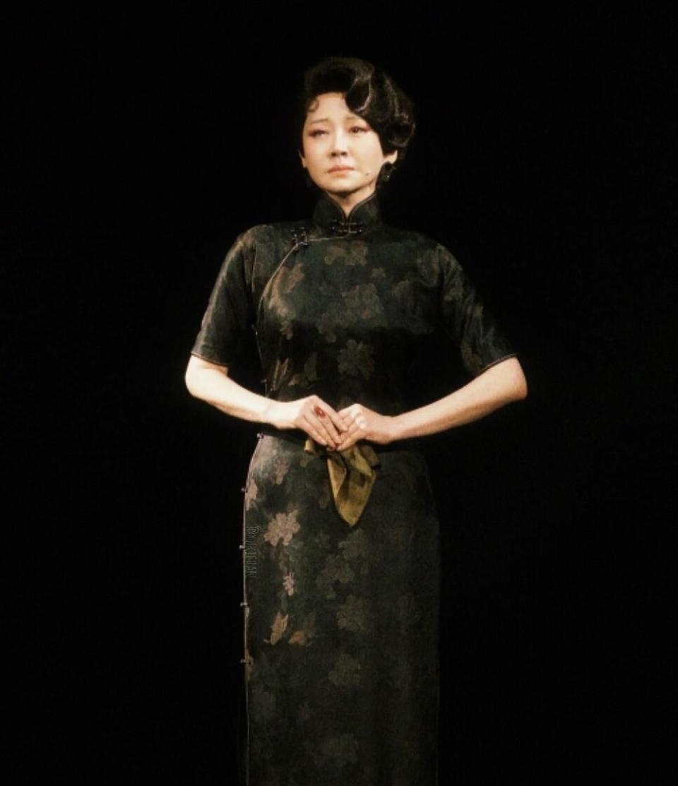 许晴现状曝光,身材丰腴饱满,56岁的她像36岁,太有女人味了(图14) 许晴现状曝光,身材丰腴饱满,56岁的她像36岁,太有女人味了(图14)