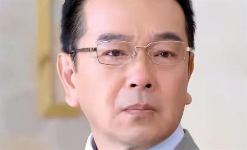 明明不差钱，却节俭到倪萍都看不下去，零绯闻的他戏里戏外反差大(图7)