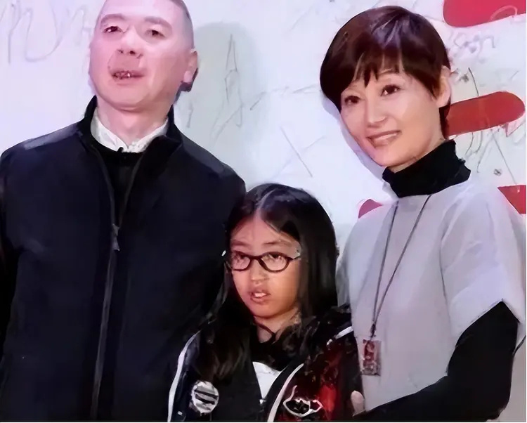 冯小刚小心思藏不住了 , 徐帆回应离婚5个月后 , 他的举动揭真相(图12)